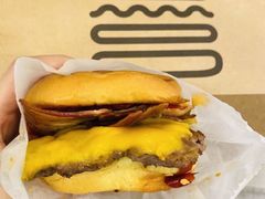 香辣烟熏培根牛肉堡-Shake Shack(西单大悦城店)