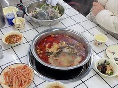 -周良天山牛杂城(天山路总店)