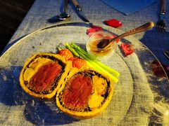 惠灵顿牛排-弦月窗LUNETTE BY AMANDA(复兴路店)