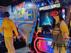 -VR+乐园·VR电竞·家庭亲子·密室逃脱·轰趴团建