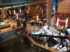 -松山湖凯悦酒店·Café自助餐厅·周末火舞秀表演