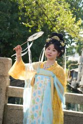 -梦回汉唐汉服旗袍体验馆(拙政园店)