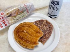 -一鸣真鲜奶吧(台州泽国月河新苑奶吧)