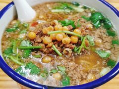 金牌杂酱面-胖胖板凳面