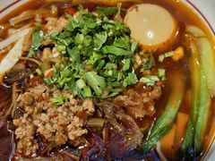 -呷佬·长沙手工米粉(金沙江路店)