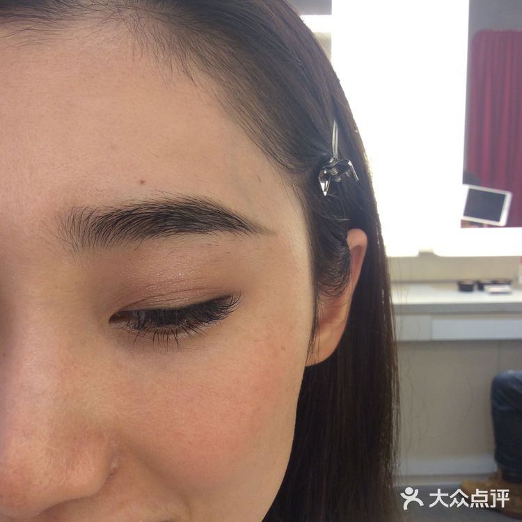 探店眉毛的修养