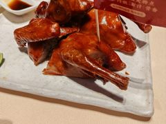 非遗红烧乳鸽-侨美食家·粤菜(体育西路店)