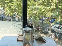 -必胜客(阿诗玛店)