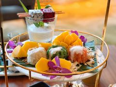 芒果三色糯米饭配椰汁米浆-苏州洲际酒店·大堂酒廊