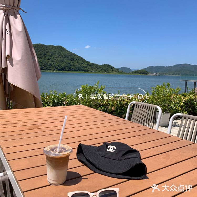 宁波探店✔️拥有绝美海景的玻璃咖啡屋☕️