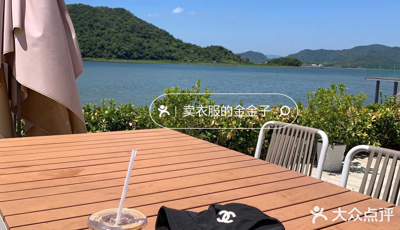 宁波探店✔️拥有绝美海景的玻璃咖啡屋☕️
