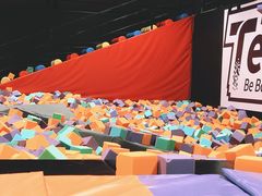 -Tenker Club弹刻极限主题公园 · 蹦床 · 团建 · 生日派对(大关店)