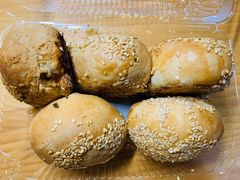-白玉兰食品甜凤店(合生汇店)