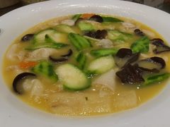翅汤胜瓜竹笙鱼肚-喜月轩