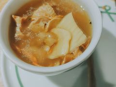 鲜鸡菌菇汤-一坐一忘云南菜(嘉里中心店)