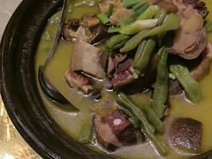 -帅巴人舅母子腊蹄民俗村