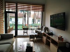 -上海怡沁园度假酒店