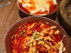 -张翻越·川渝冒菜·武汉黑鸭煲(城北万象城店)