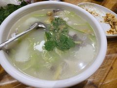 鱼片粥-官塘陈记鱼生·潮汕砂锅粥·牛肉火锅(潮枫路总店)