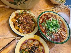 -拈签一笑黄牛肉辣卤串串