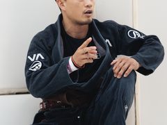 -菠萝格斗巴西柔术训练馆