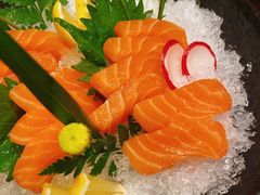 三文鱼刺身-晶吉·居酒屋·烧鸟·生鱼饭(中山区民主广场店)