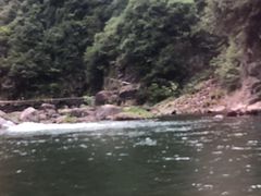 -安吉龙王山峡谷漂流