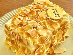 -半勺舒舒生日蛋糕店