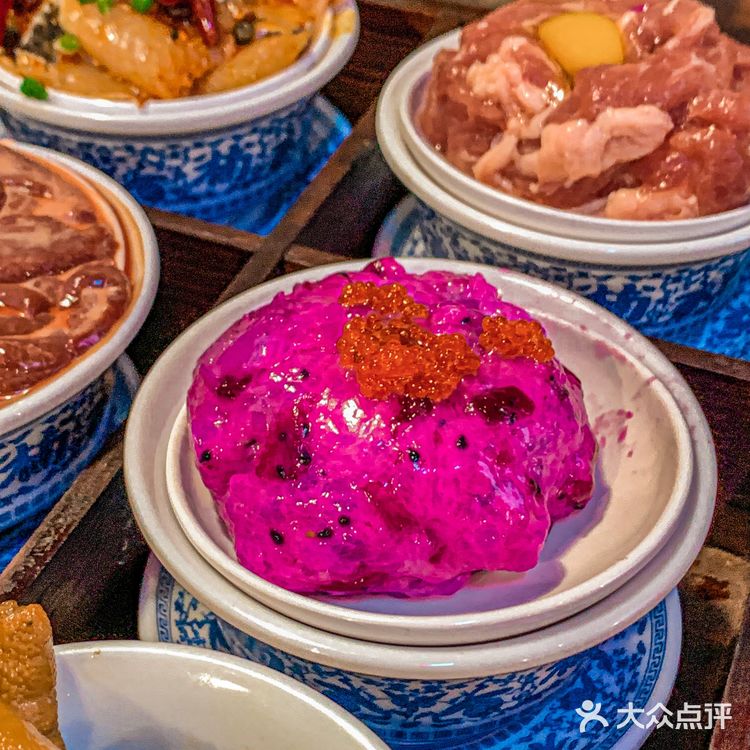 广州北京路探店|这家楠火锅的糯鸡爪一嗦脱骨！