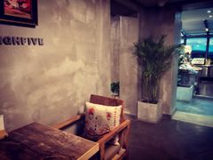 -HIGH FIVE哈福手工汉堡(桂林路店)