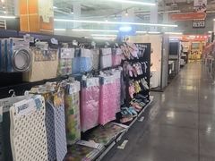 -百安居装修建材卖场(泰然店)