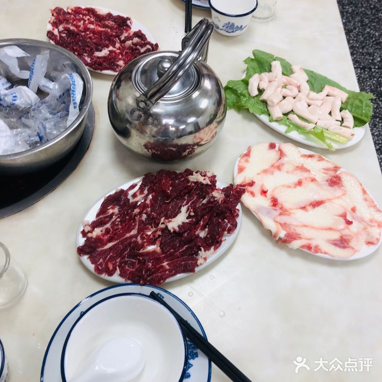 牛骨髓第一次吃很弹牙，第一次吃哈哈～然后我们又点了一盘