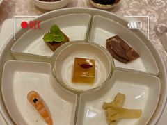 凉菜三拼-新光酒家·河豚·海鲜·蟹料理(浦东店)