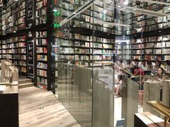 -钟书阁(群光广场店)