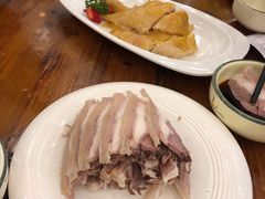 -侬佳蒸菜馆(听潮店)