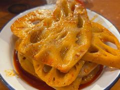 -爆炸头阿姨小四川正宗川味小吃(无任何分店)