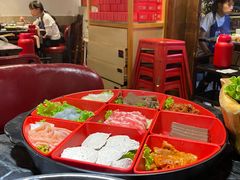 九宫格-热火朝天鲜切牛肉火锅(南强街巷店)