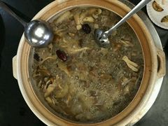 -东巴谷野生菌火锅餐厅