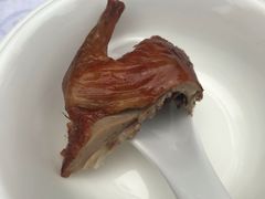 妙龄乳鸽-香山家宴