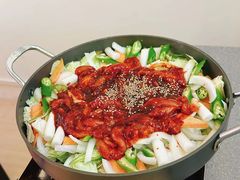 -豚妈妈汤饭·部队锅(南京东路店)
