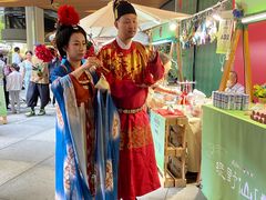 -瑞虹新天地月亮湾