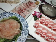 -泓炙颐凤鲜海鲜火锅料理(桐乡店)