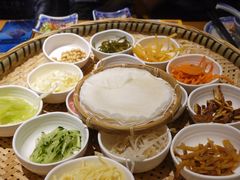 -包整·丝娃娃(一览甲秀楼风景店)