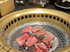 -山川小町·极番烧肉(新地假日广场店)