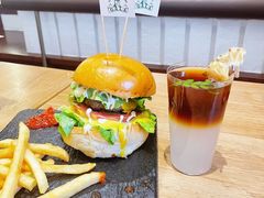 -ZAZA.CAFE.BAR