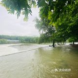 杭州持续暴雨，余杭双溪水位暴涨！原本的露营地全部被淹了！ 