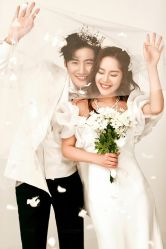 -雪中彩影婚纱摄影·微光艺术中心