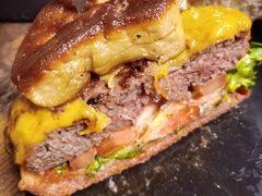 -HIGH FIVE哈福手工汉堡(桂林路店)