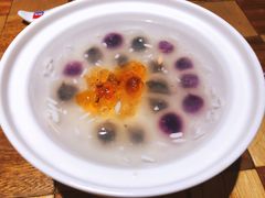 桃花坞酒酿桃胶-蜜桃餐厅·伴山(绿宝广场店)