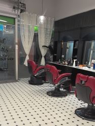 -老男孩男士理容馆·理发·烫染·修面